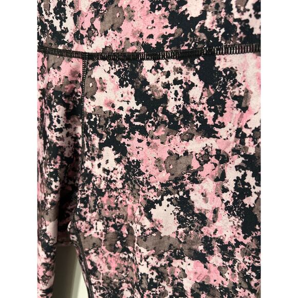 Fabletics, Define Powerhold Midrise Capri, Pink Yoga Pants, Size S 1336M - Picture 2 of 3